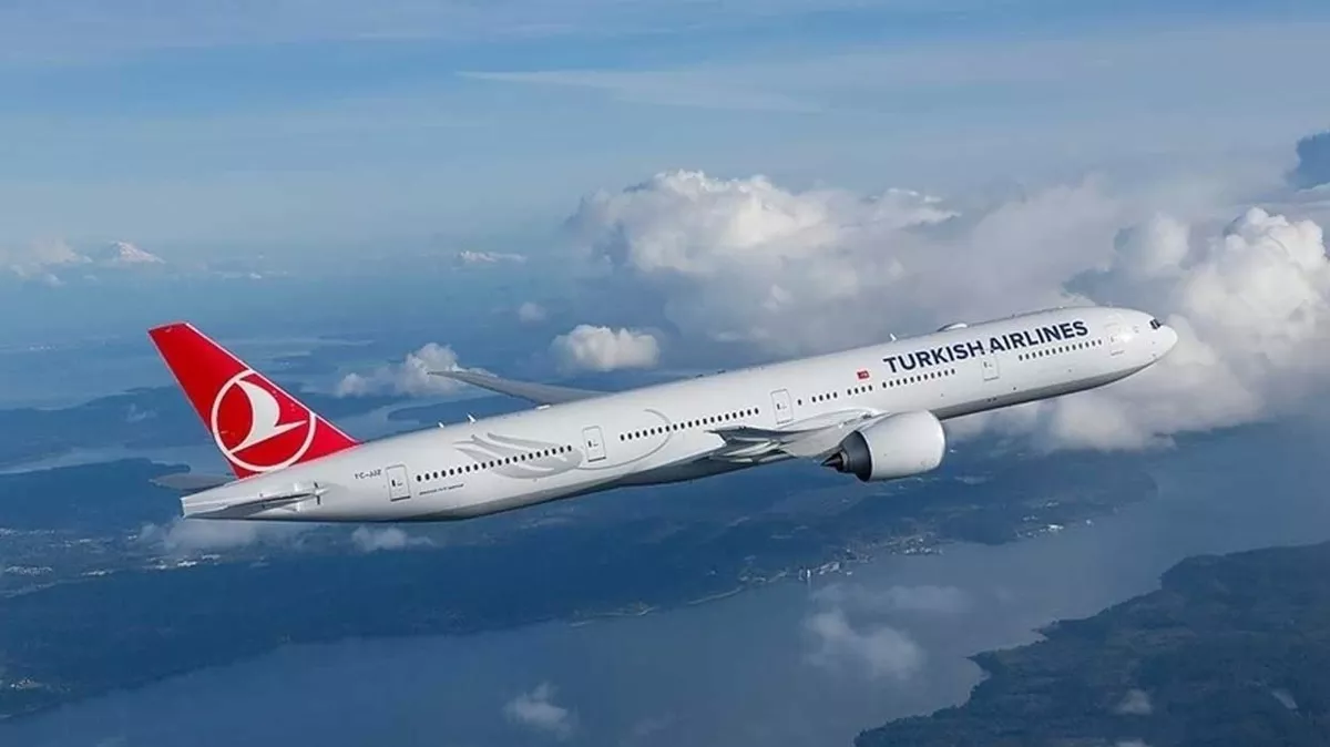 Rusya'ya uçuşlarda koronavirüs tedbirleri kaldırıldı